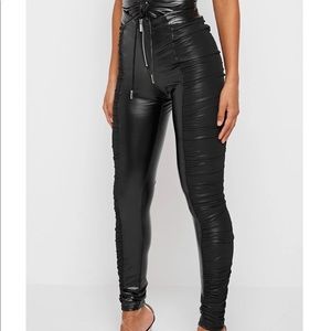 BRAND NEW Maniere de Voir